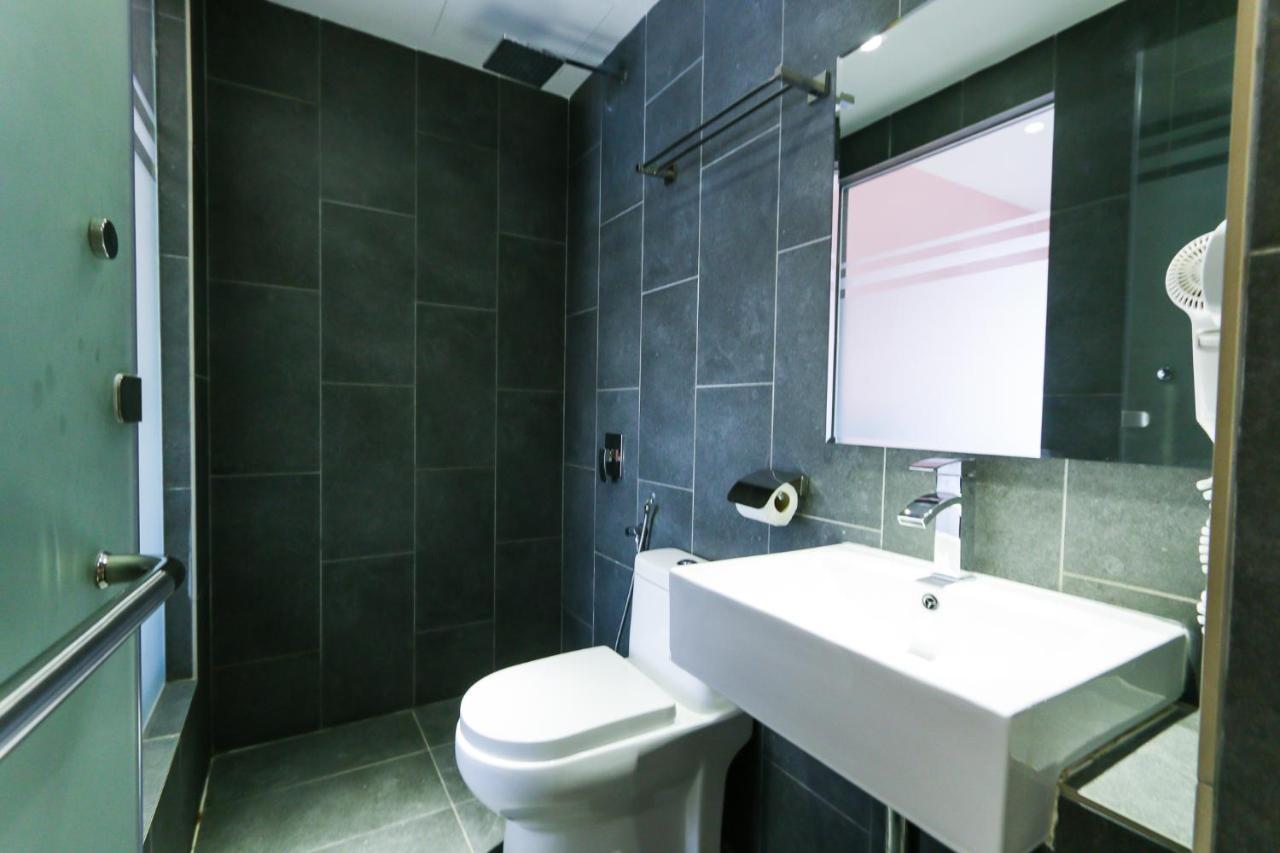 שאה אלאם Hotel 99 Kota Kemuning מראה חיצוני תמונה